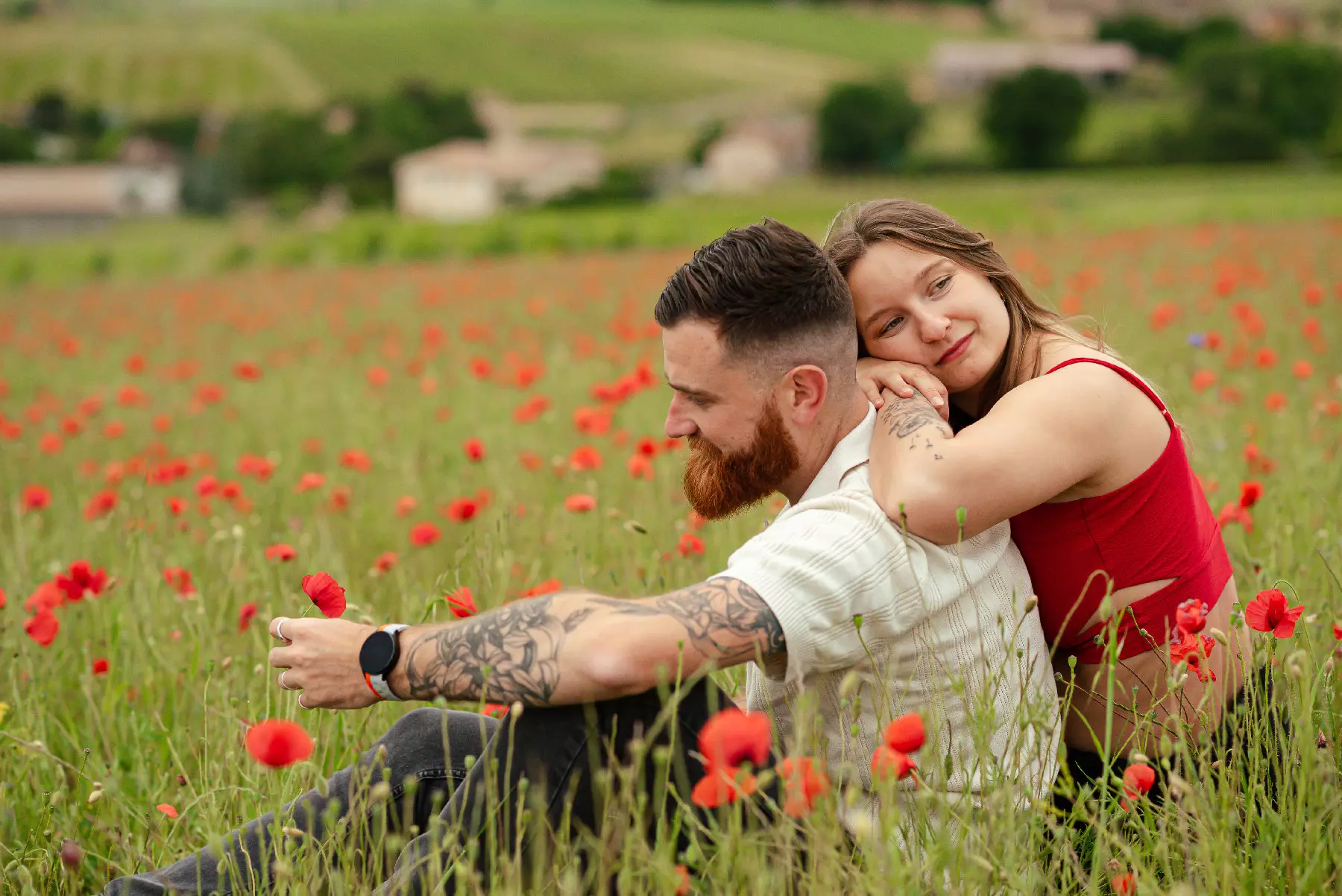 41-south-photography-photographe-couple-beaujolais-coquelicots_44