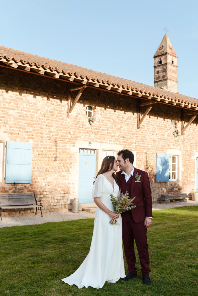 Mariage dans une ancienne ferme bressane à Saint-Trivier-de-Courtes
